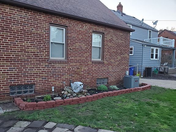 4th image of 3313 W 162nd St