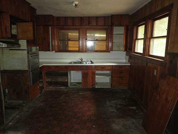 5th image of 798 W 72nd St