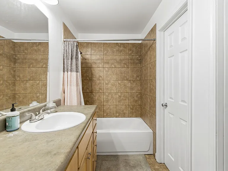 205 Pineview Dr #A — Photo 19