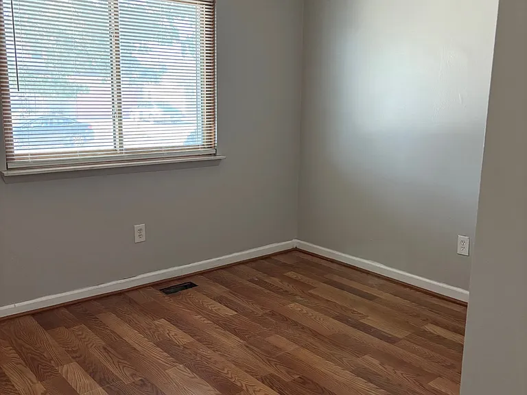 32900 Haggerty Dr — Photo 20