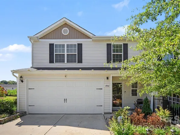 3903 Rosfield Dr, Charlotte, NC 28214