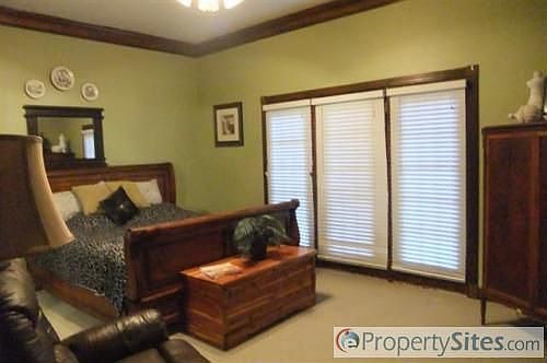 3rd image of 209 Regency Dr