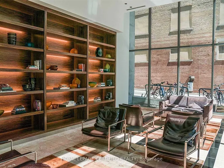 38 Grenville St #3210 — Photo 26