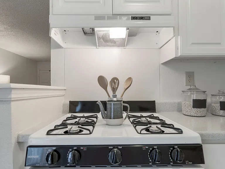 Park Villas Apartments — Photo 7