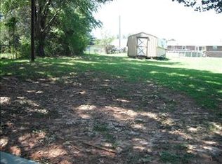 107 Carlton St, Greenwood, SC 29649