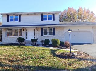 10 Courtleigh Pl, Reading, PA 19606