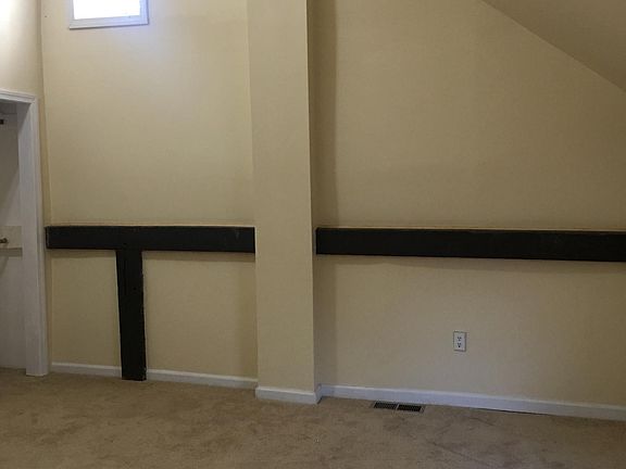 Upstairs 1st Bedroom