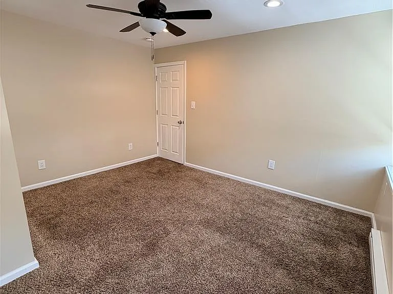 718 Ferry St — Photo 18