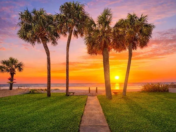 18206 Sunset Blvd, Redington Shores, FL 33708