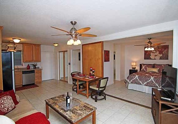 4th image of 75-5766 Kuakini Hwy APT 305
