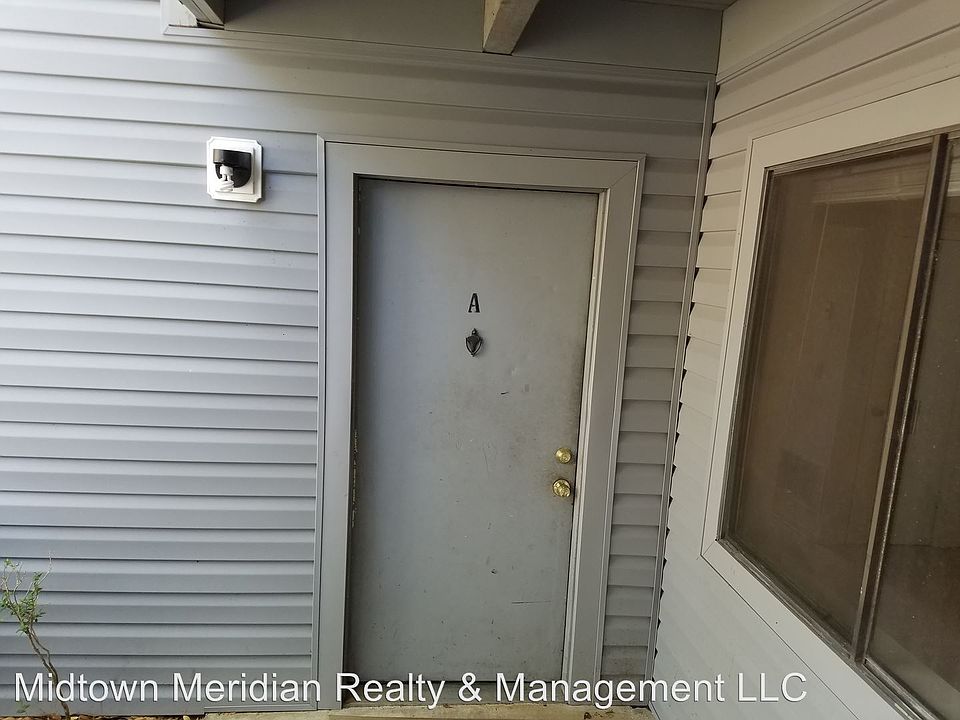 2nd image of 1579 Willow Bend Way APT A