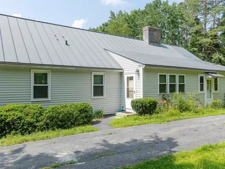 51 Prospect Hill Rd — Photo 2