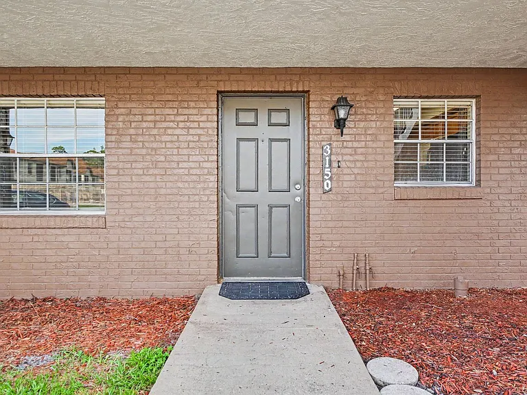 3150 Sir Hamilton Cir #2 — Photo 2