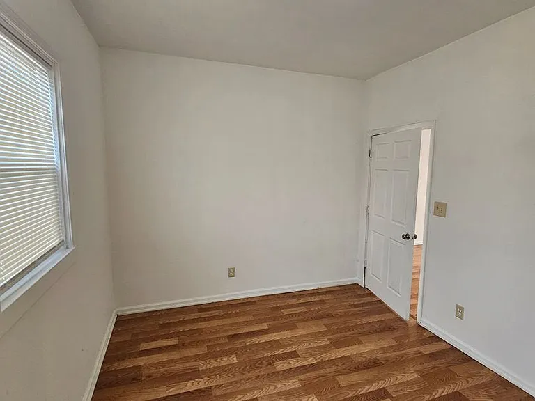 3520-3522 W Mt. Vernon Ave. — Photo 10
