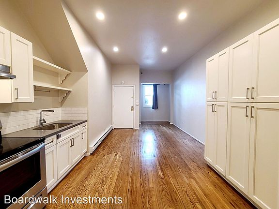 3rd image of 519-525 Birch St