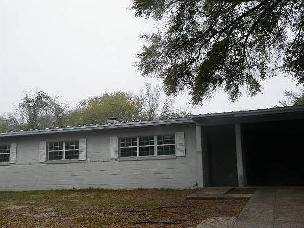 1st image of 131 California Dr NE