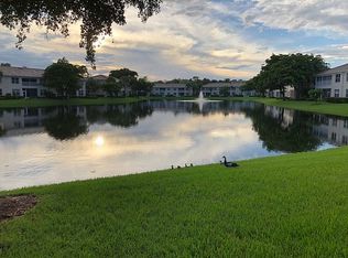 930 Carrick Bend Cir APT 101, Naples, FL 34110