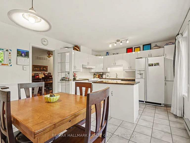 48 Dunbarton Ct — Photo 16