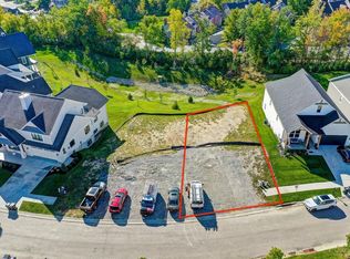 9821 Orchard Trl, Montgomery, OH 45242