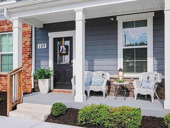 2nd image of 127 Grayson Cir