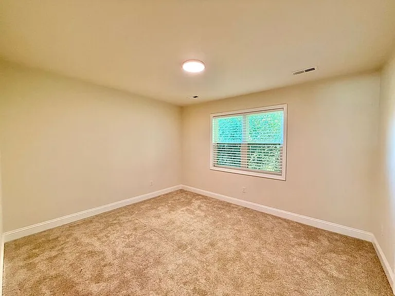 212 N Peartree Ln #C — Photo 12