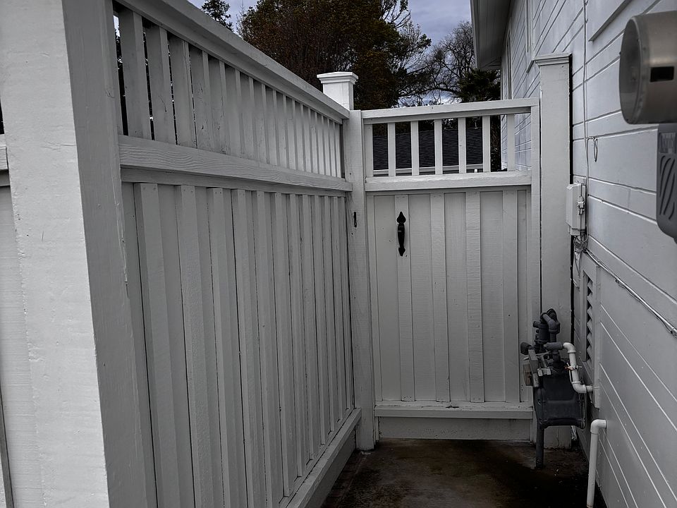 private street entrance