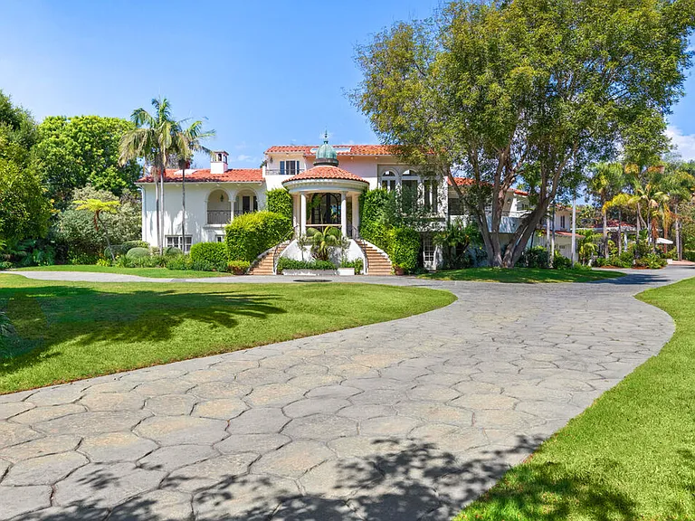 28899 Cliffside Dr — Photo 4