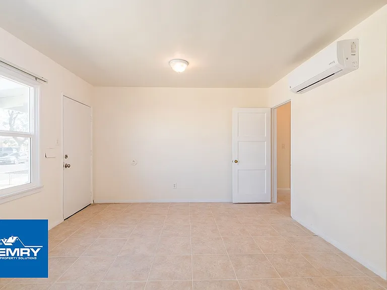 11609 Lugo Park Ave — Photo 4