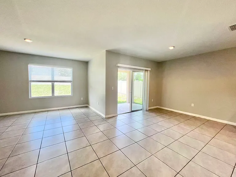 5530 Galloping Dr — Photo 10
