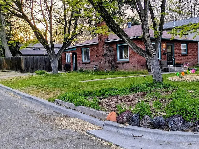1629 S Michigan Ave — Photo 1