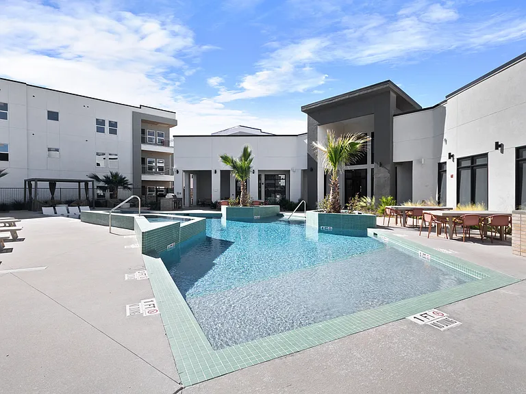 Desert Commons West — Photo 19