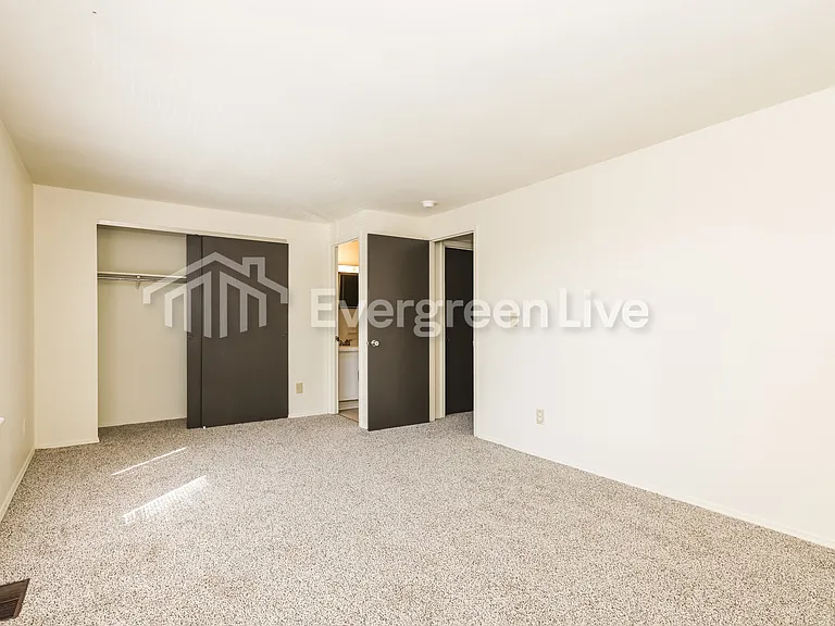 8027 Mount Hood Dr — Photo 13