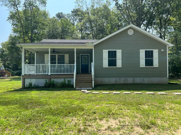 346 Brooks Dr, Colonial Beach, VA 22443
