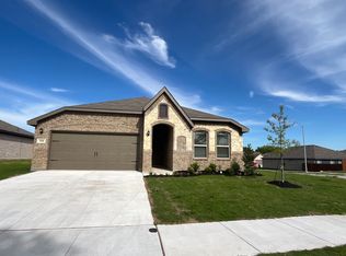 5800 Utopia Dr, Fort Worth, TX 76179