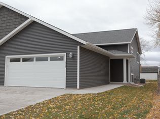 203 14th Ave N, Onalaska, WI 54650