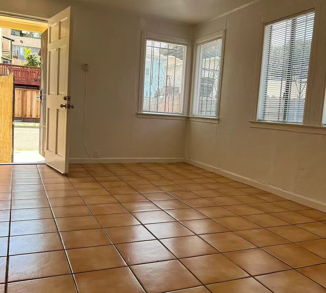 2 bed, $2,000 — Photo 4