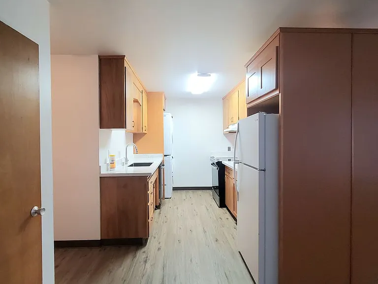 Z&Z: Patricia Building Auburn 98001 — Photo 1