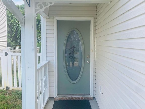 4th image of 229 Twin Lakes Ln