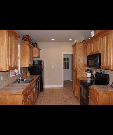 4th image of 6919 Weydert Way