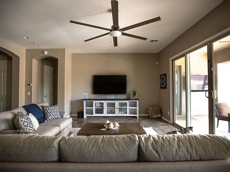 6331 S Fresno St — Photo 7