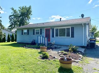 65 Rodney Dr, Honeoye Falls, NY 14472