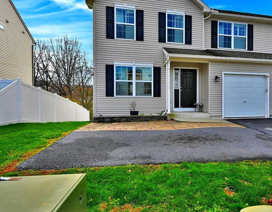 1st image of 1008 Daisy Dr