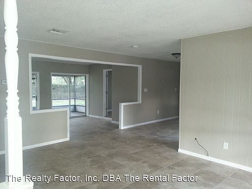 2nd image of 5240 N Woodcrest Dr
