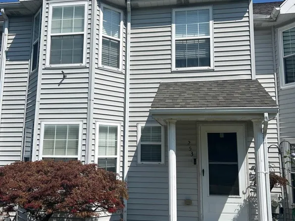 253 Thia Ct, Coatesville, PA 19320