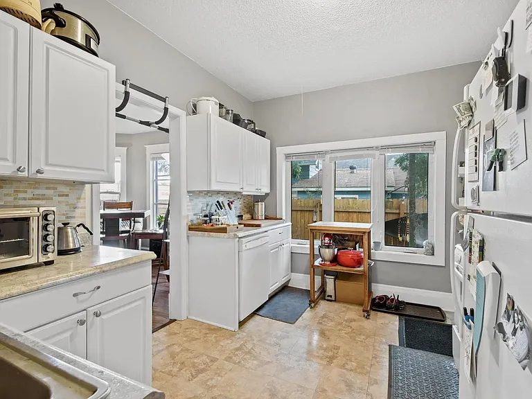 1322 Central Ave NE #1 — Photo 7