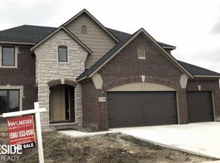 21730 Fort Worth Dr, Macomb, MI 48044