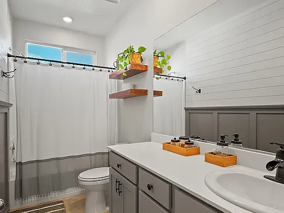 2382 Sheldon Dr — Photo 13