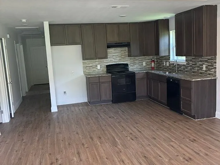 1700 Clark St — Photo 2