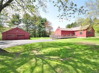 45 W Chippen Hill Rd, Burlington, CT 06013