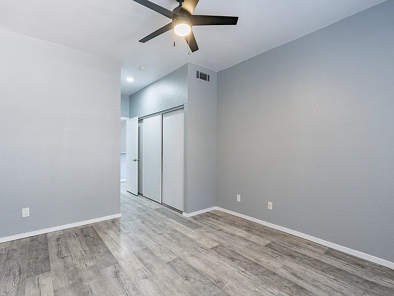 2035 S Elm St #109 — Photo 19